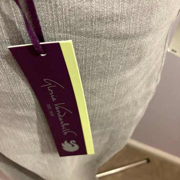 Gloria Vanderbilt Capri, NWT, Size 12Petite - Picture 6 of 13